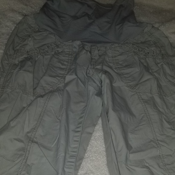 Maternity pants - Picture 1 of 3
